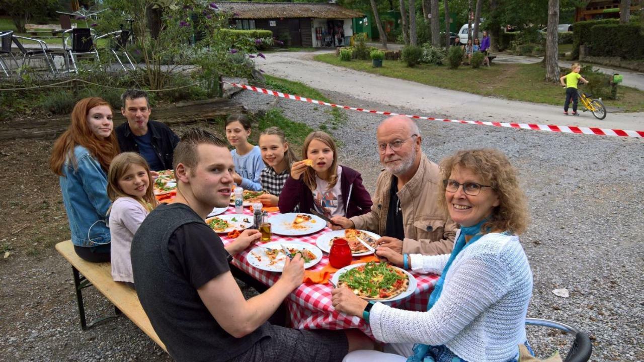 ホテルSafari Tent At Camping Le Roptai ロシュフォール エクステリア 写真